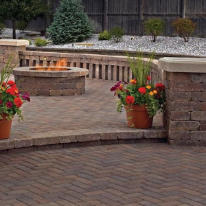 PAVERS - RETAINING WALLS